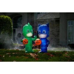 PJ Masks, Gekko Airblown Outdoor Halloween Yard Decor -Family Halloween Store Sales Store pjmasks seasonal decorations g 221030 e1 600 123984ba 55ee 487d 8273 5d25b114c2e2